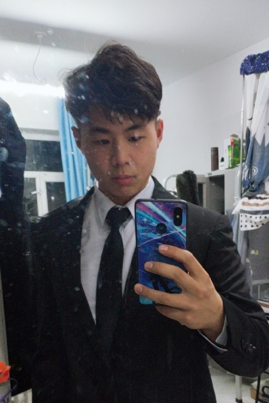 景湛的第一张照片--烟台相亲服务中心