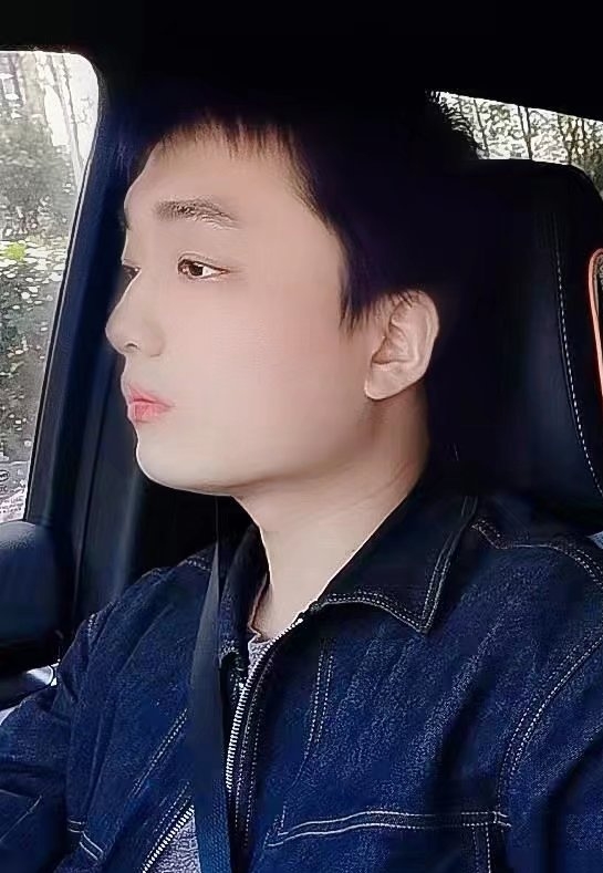 凉锦年的第一张照片--烟台相亲服务中心