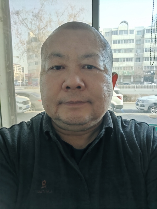 穆萨的第一张照片--烟台相亲服务中心