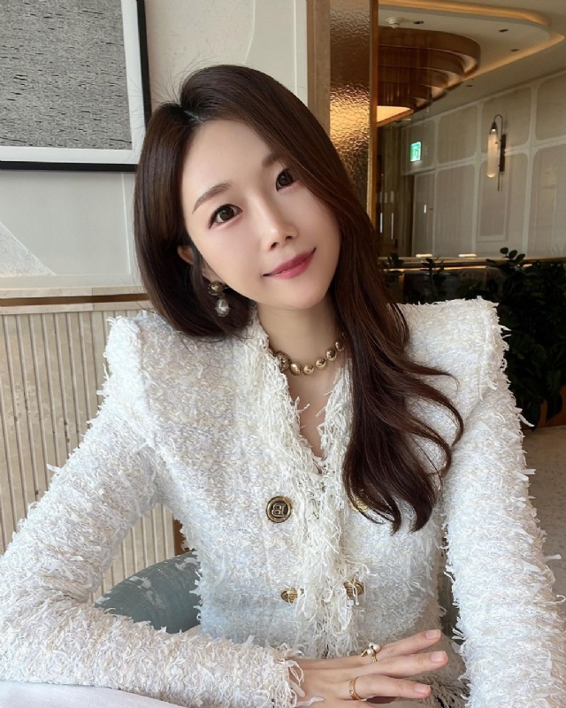 惠然的第一张照片--烟台相亲服务中心