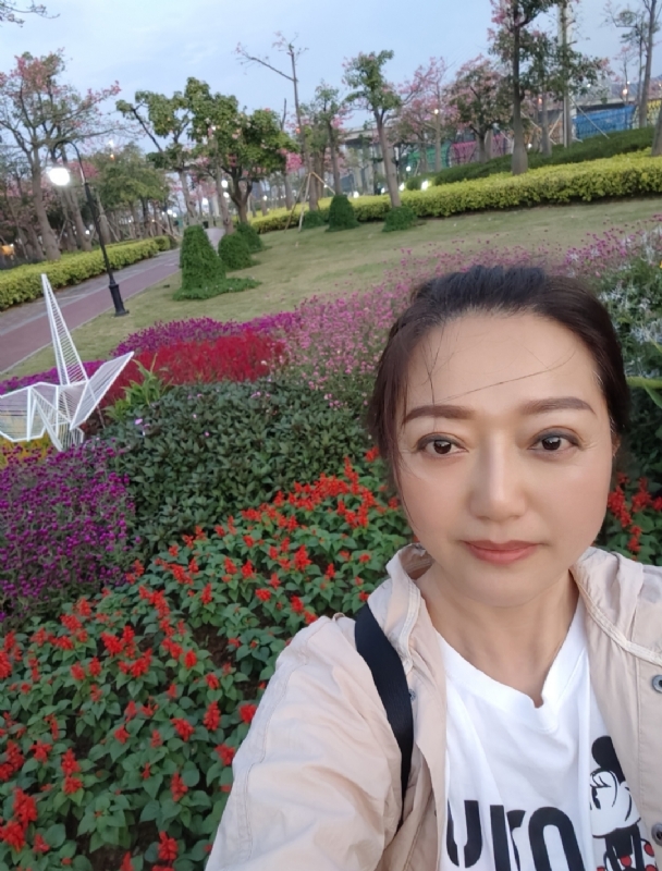 m云朵的第一张照片--烟台相亲服务中心