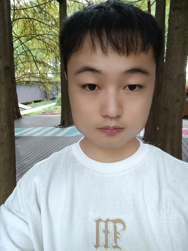 故人似的第一张照片--烟台相亲服务中心