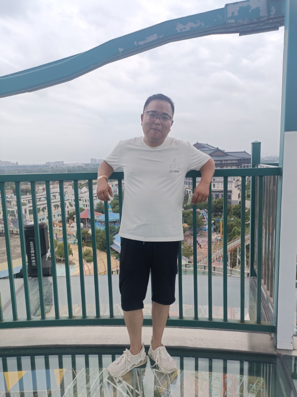 飞哥的第一张照片--烟台相亲服务中心