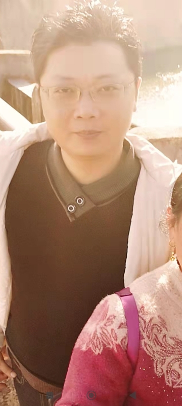 邓生的第二张照片--烟台相亲服务中心