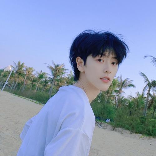 允执其中2024的第一张照片--烟台相亲服务中心