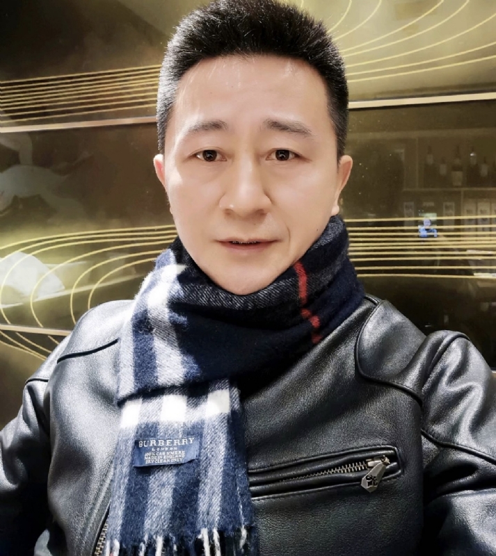 情到深处的第一张照片--烟台相亲服务中心