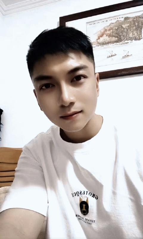 正直的火焰的第一张照片--烟台相亲服务中心