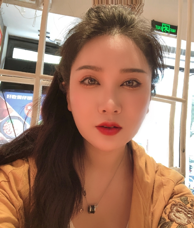 琳达的第二张照片--烟台相亲服务中心