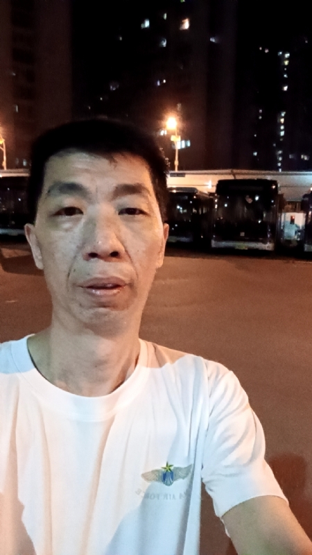 小丑的第一张照片--烟台相亲服务中心