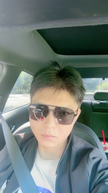 怀念的第一张照片--烟台相亲服务中心