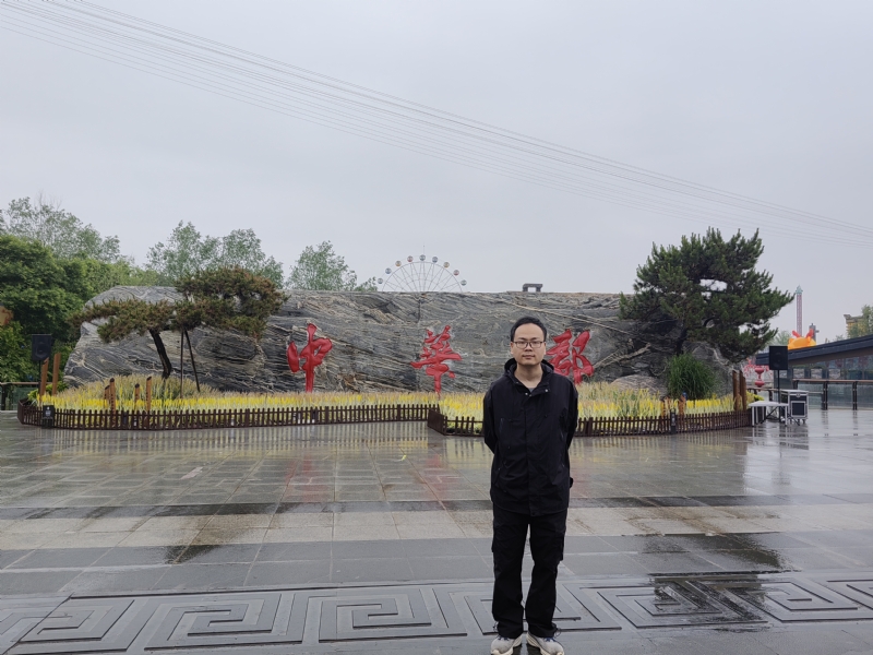 苏宾的第一张照片--烟台相亲服务中心