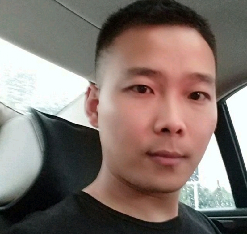 李先生的第二张照片--烟台相亲服务中心