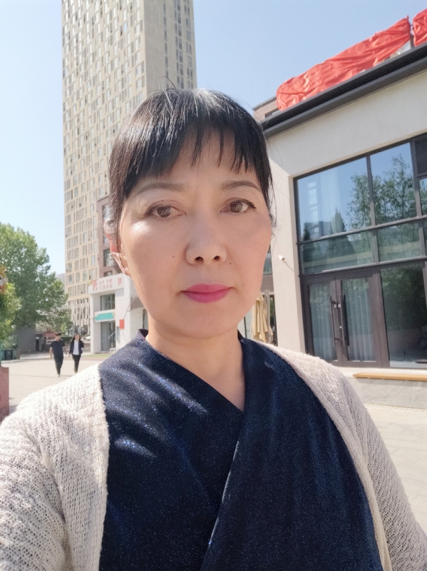 天山雪莲的第一张照片--烟台相亲服务中心