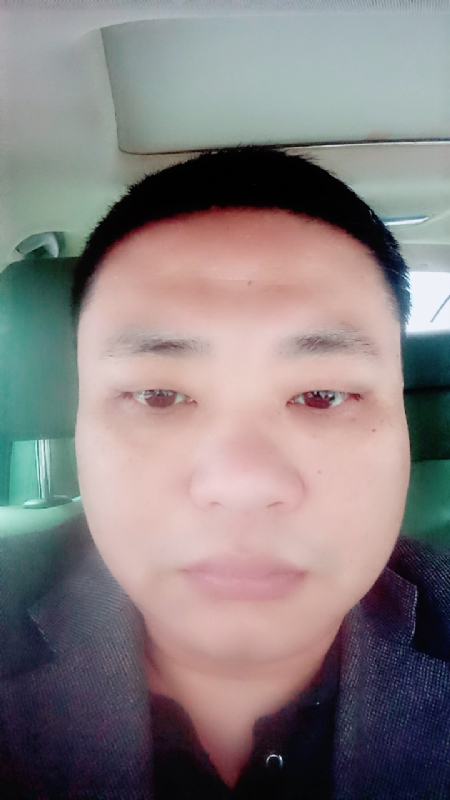 向日葵的第一张照片--烟台相亲服务中心