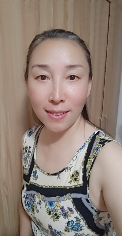 晓琴的第二张照片--烟台相亲服务中心