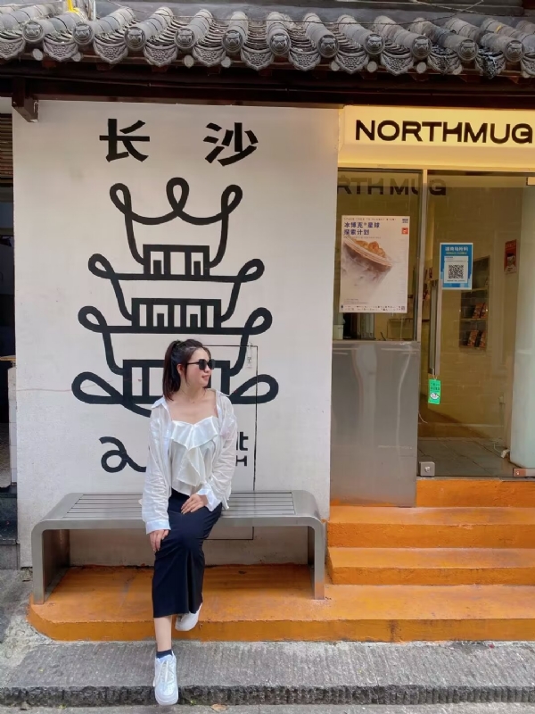 Lin的第二张照片--烟台相亲服务中心