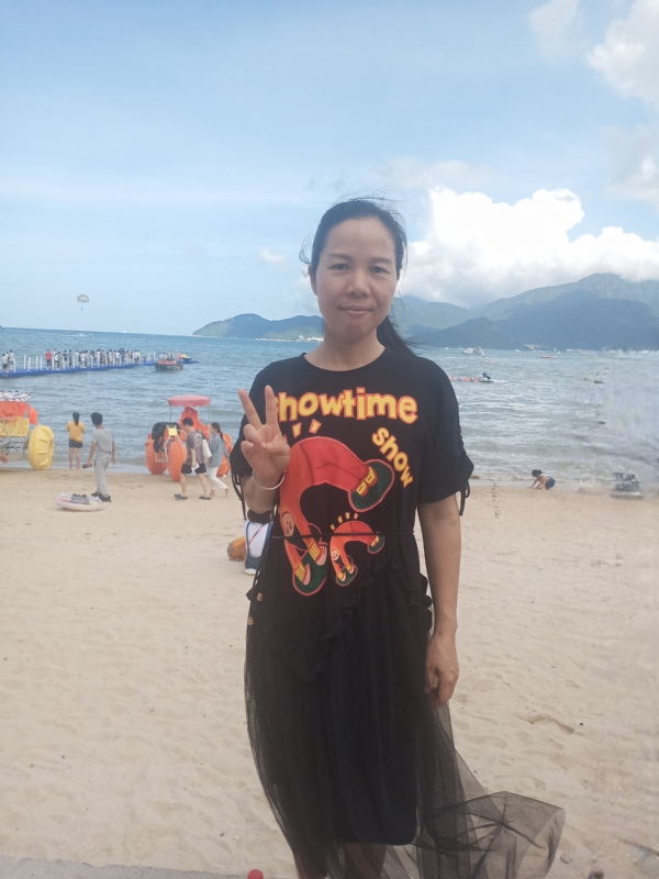 容容的第一张照片--烟台相亲服务中心