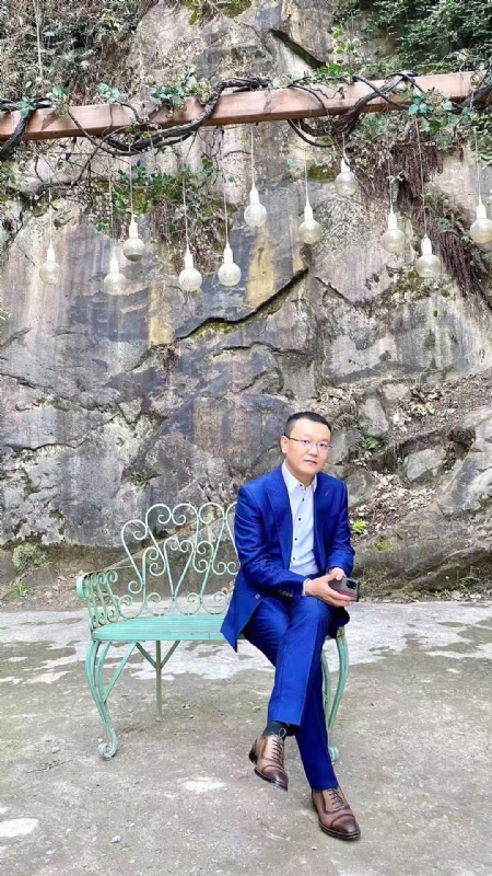 dikson的第一张照片--烟台相亲服务中心