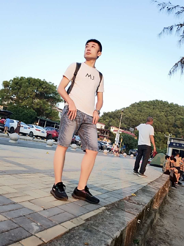 俊皓的第一张照片--烟台相亲服务中心