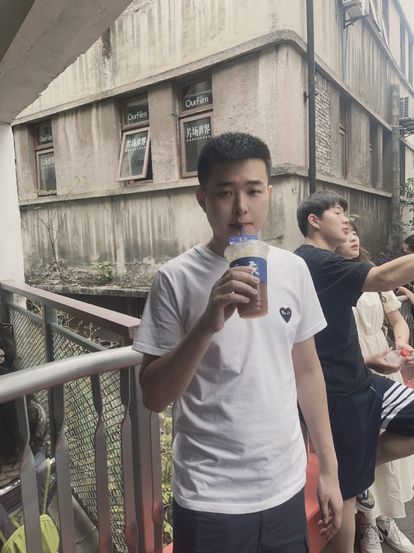 尚龙的第二张照片--烟台相亲服务中心