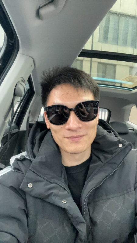 男孩的第一张照片--烟台相亲服务中心