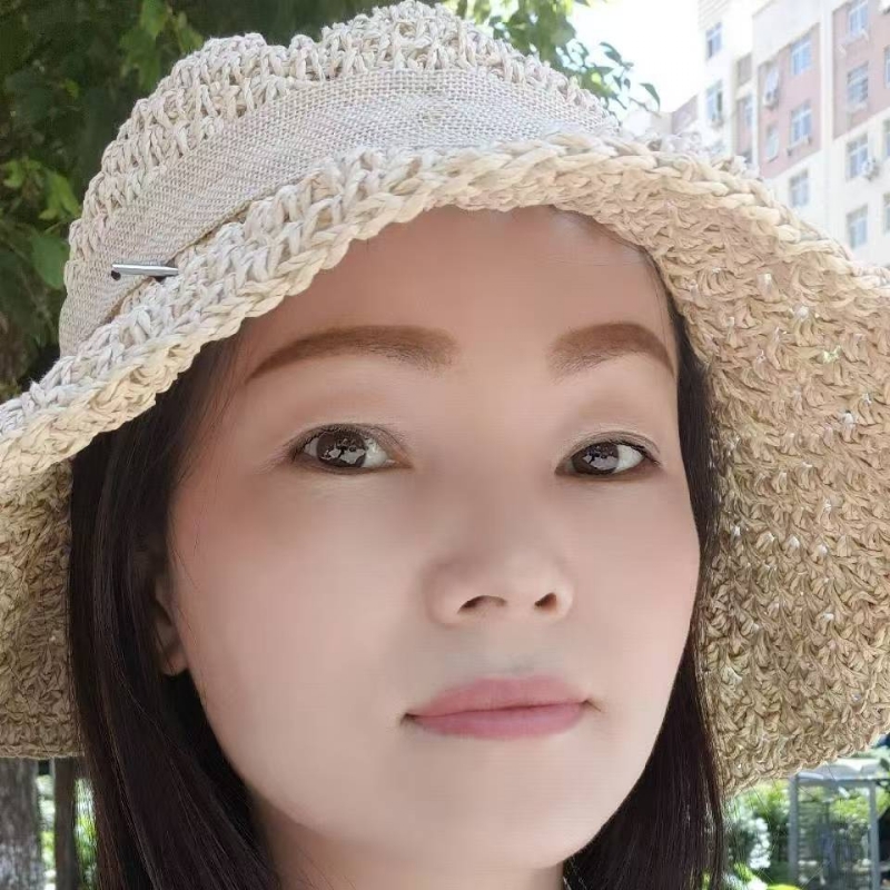 蓝妮的第二张照片--烟台相亲服务中心