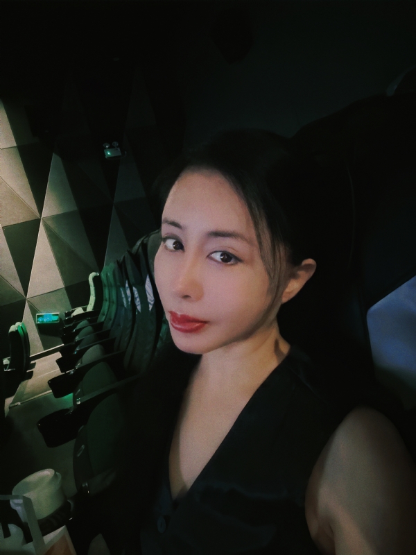 Moon的第一张照片--烟台相亲服务中心