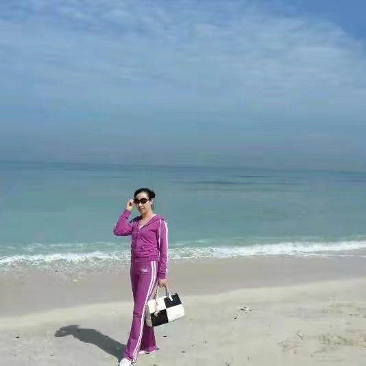 红红的第一张照片--烟台相亲服务中心