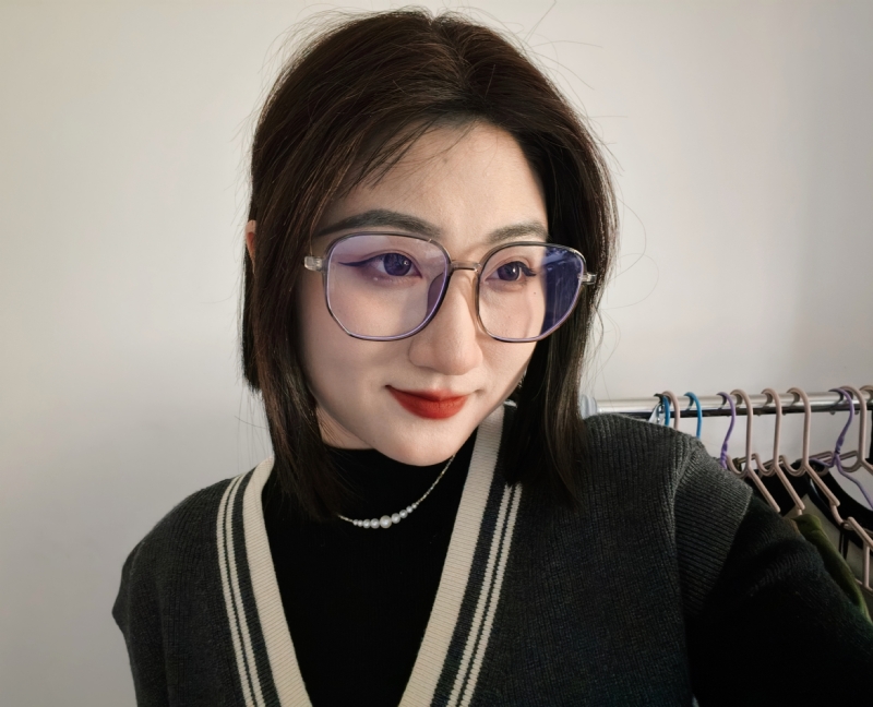 Helen的第一张照片--烟台相亲服务中心