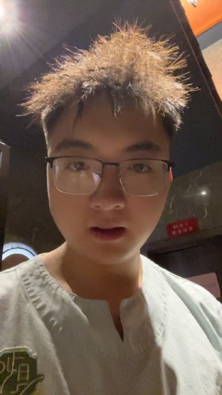 成熟稳重的男士的第一张照片--烟台相亲服务中心