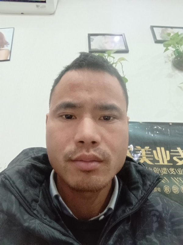 liuliyong的第一张照片--烟台相亲服务中心