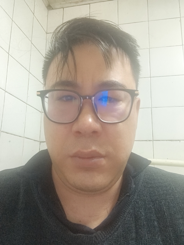 迷失自我的第一张照片--烟台相亲服务中心