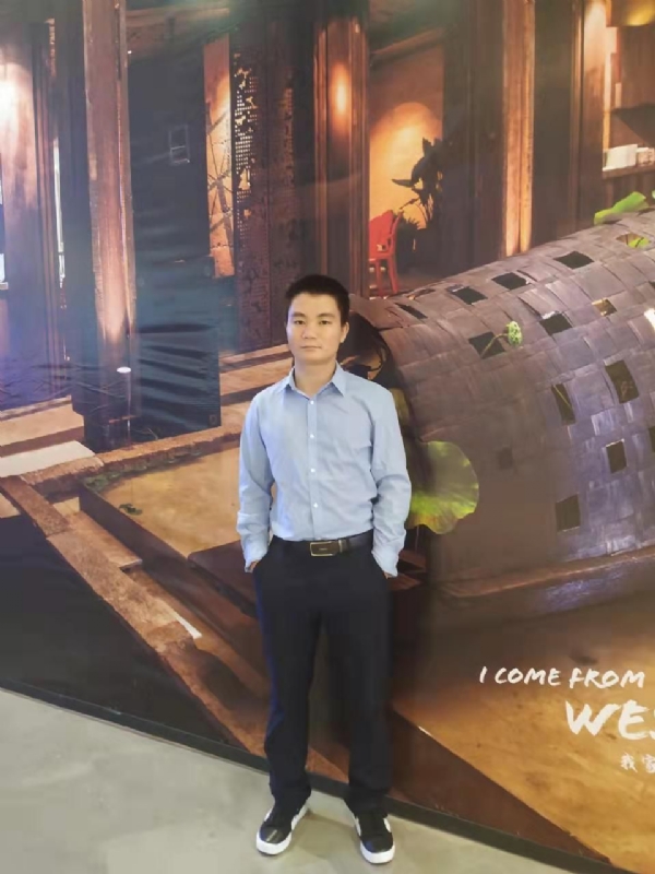 梧桐枫叶的第一张照片--烟台相亲服务中心