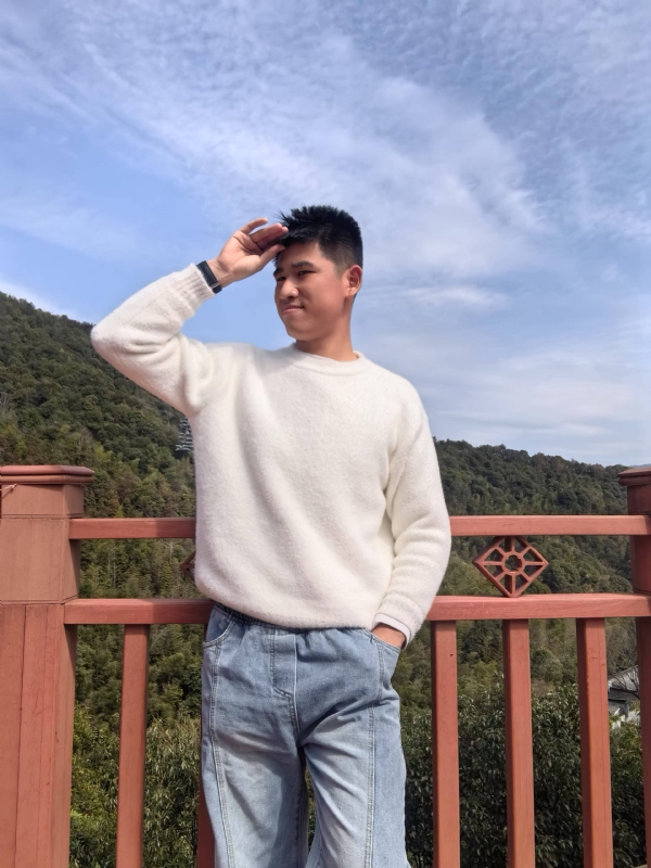 颜SEME的第一张照片--烟台相亲服务中心