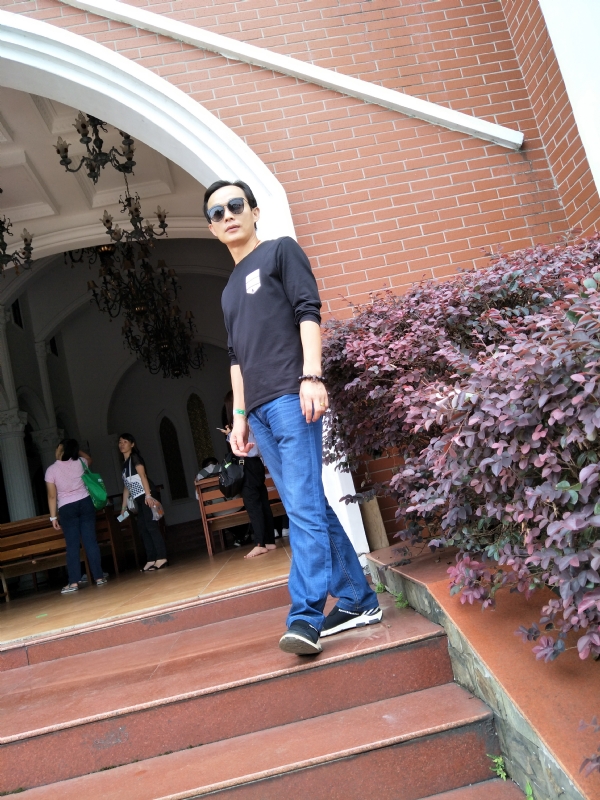 易进的第二张照片--烟台相亲服务中心