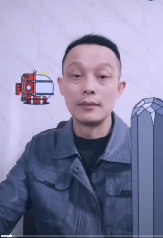 易进的第三张照片--烟台相亲服务中心