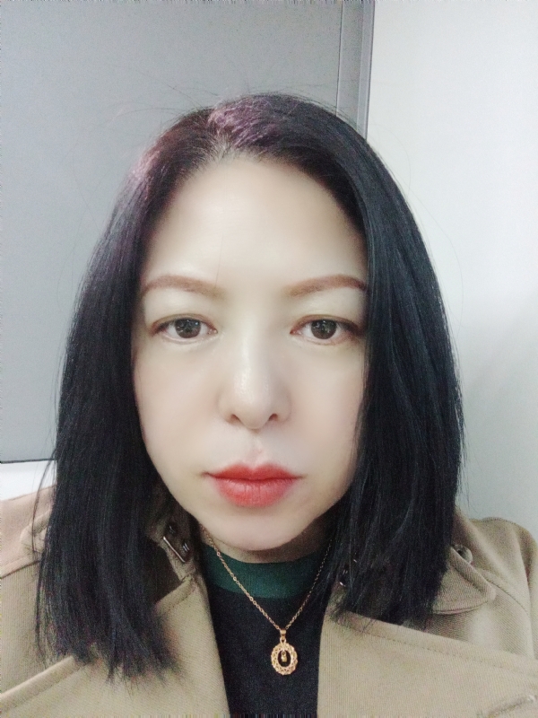 尘颜的第一张照片--烟台相亲服务中心