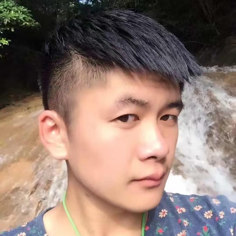 微笑的第一张照片--烟台相亲服务中心