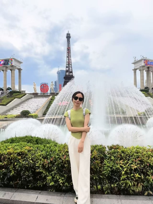 秋风落叶的第一张照片--烟台相亲服务中心