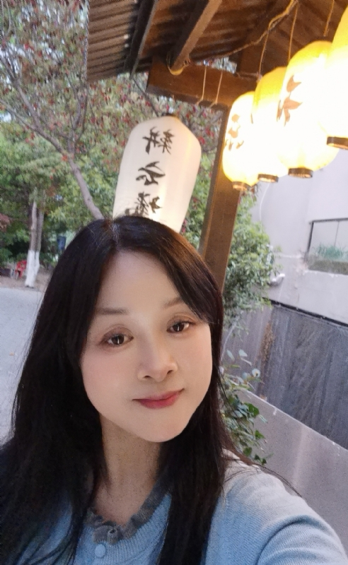 伊伊的第一张照片--烟台相亲服务中心