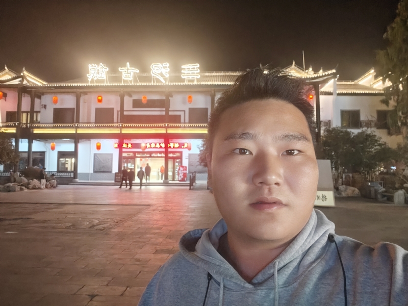 小鹿艾克的第一张照片--烟台相亲服务中心