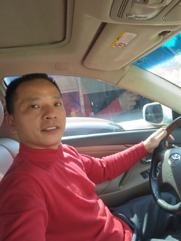 真诚征婚的第三张照片--烟台相亲服务中心