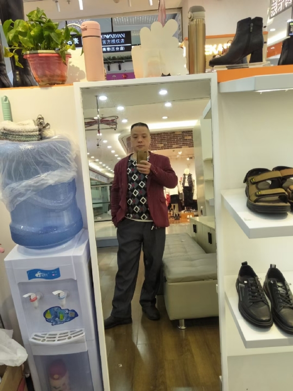 真诚征婚的第四张照片--烟台相亲服务中心