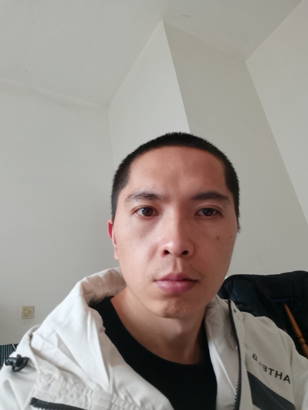 至诚的第一张照片--烟台相亲服务中心