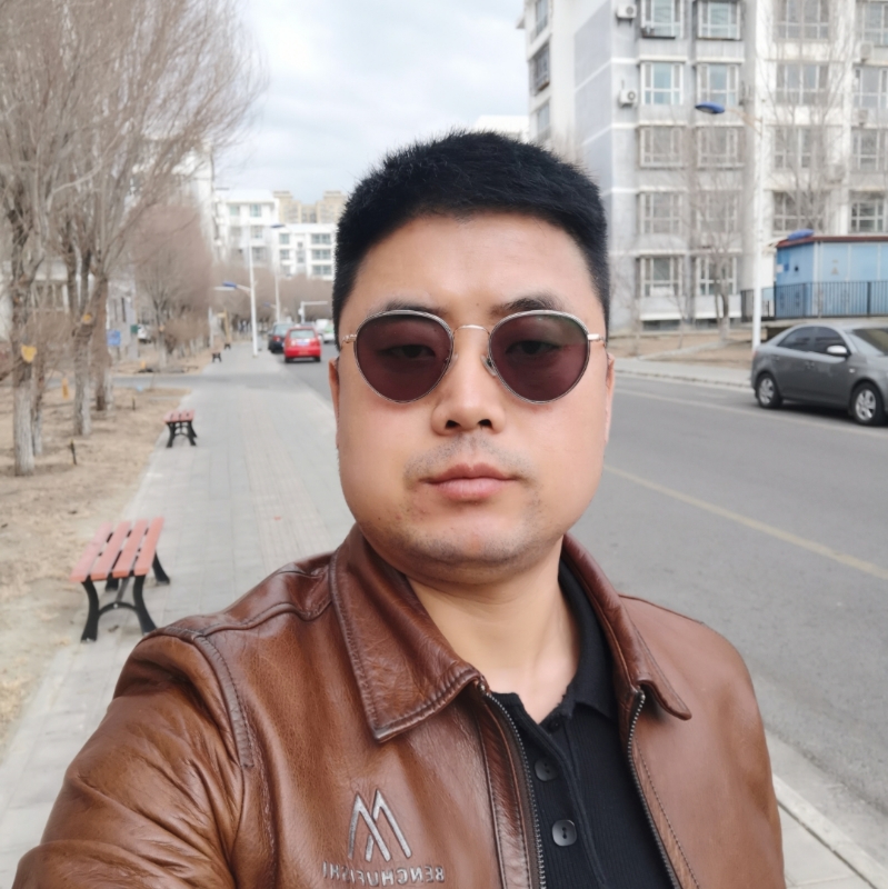 月下听风的第一张照片--烟台相亲服务中心