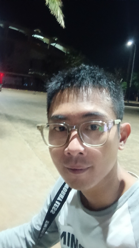 龙龙的第一张照片--烟台相亲服务中心