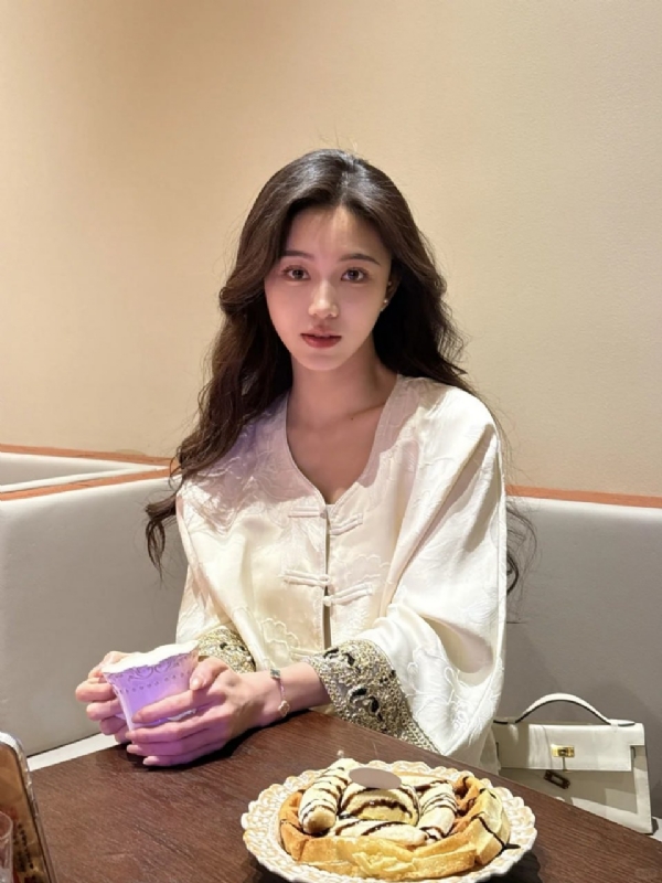 Anna的第二张照片--烟台相亲服务中心