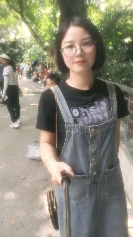 如燕的第二张照片--烟台相亲服务中心