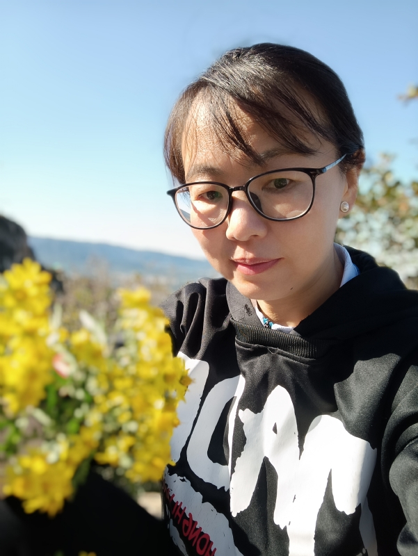 丽丽的第一张照片--烟台相亲服务中心