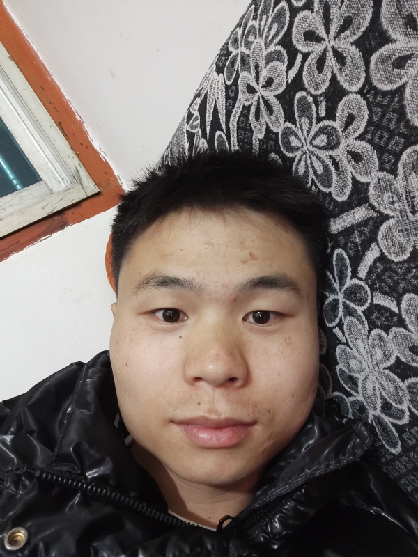 麒麟区幼儿园扛把子的第三张照片--烟台相亲服务中心